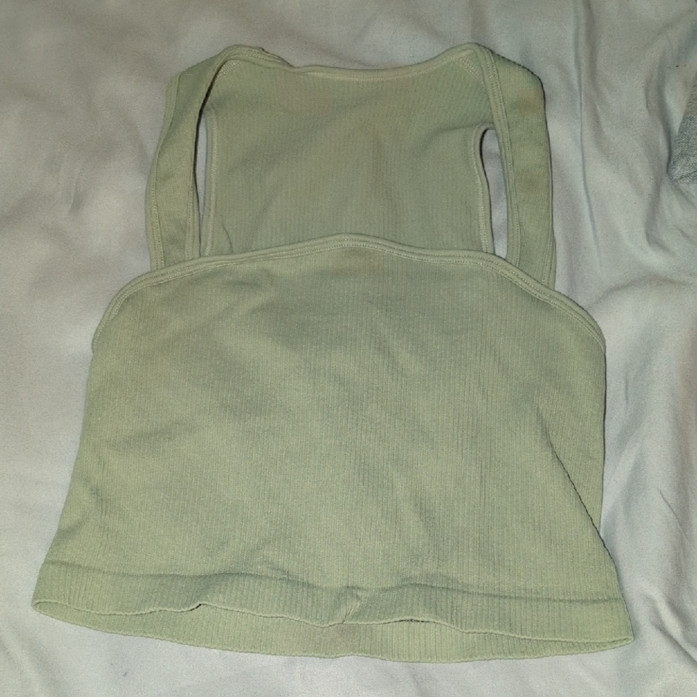 Amazon Essentials Green Sleeveless Crop Tank Top